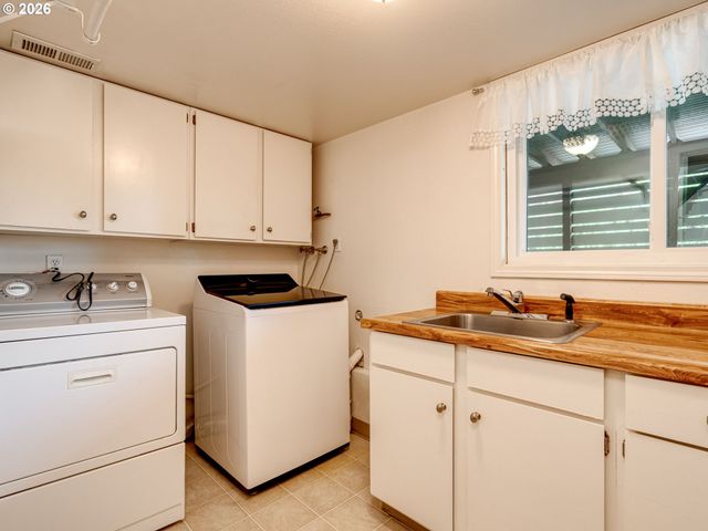 8603 Sw TALAWA Dr, Tualatin, OR 97062