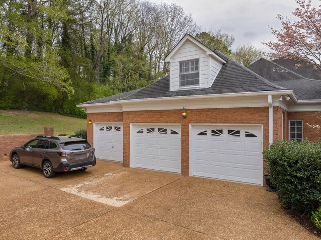 615 Hidden Forest Drive, Chattanooga, TN 37421