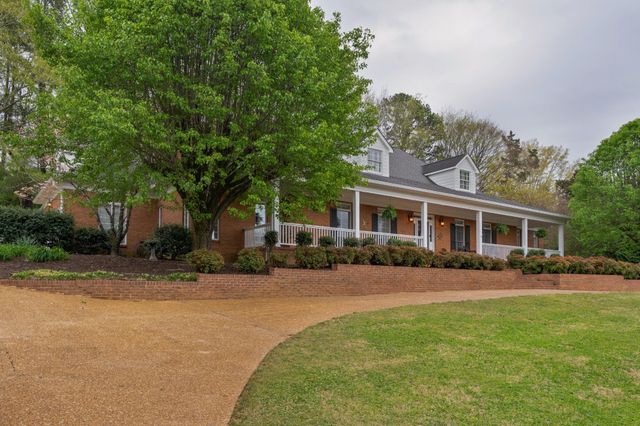 615 Hidden Forest Drive, Chattanooga, TN 37421