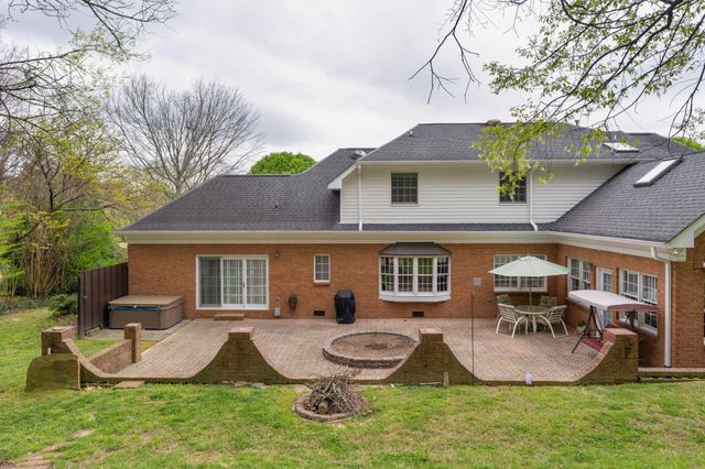 615 Hidden Forest Drive, Chattanooga, TN 37421