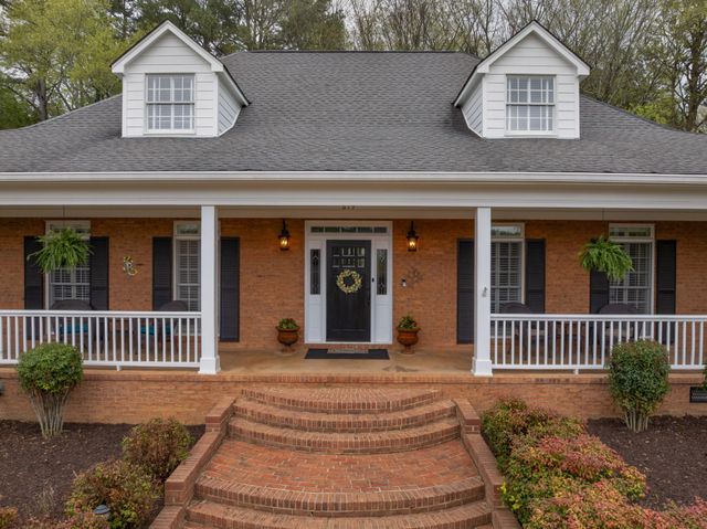 615 Hidden Forest Drive, Chattanooga, TN 37421