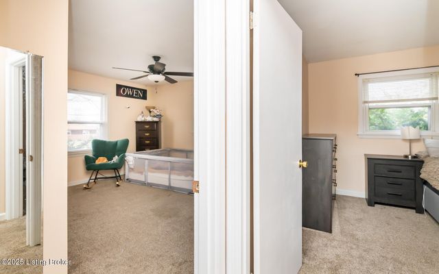 7805 Cedar Brook Dr, Louisville, KY 40219