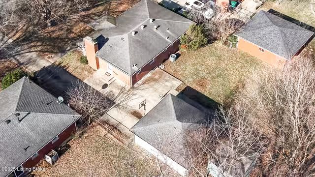 7805 Cedar Brook Dr, Louisville, KY 40219