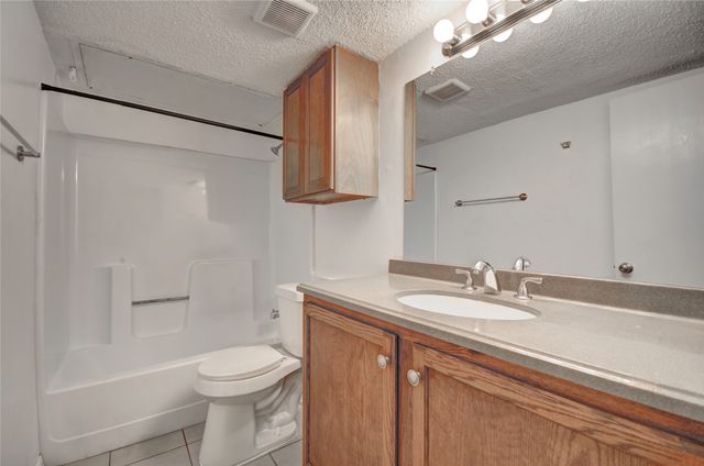 1912 Bernice Street D, Haltom City, TX 76117