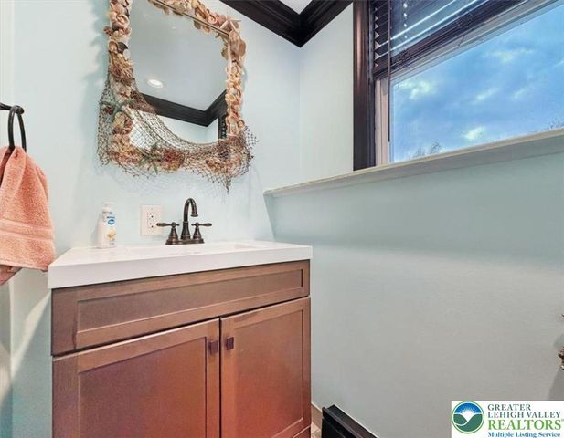 1131 Morris Lane, Slatington Boro, PA 18080