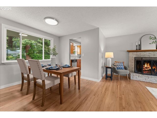 422 Ne 170TH Ave, Portland, OR 97230