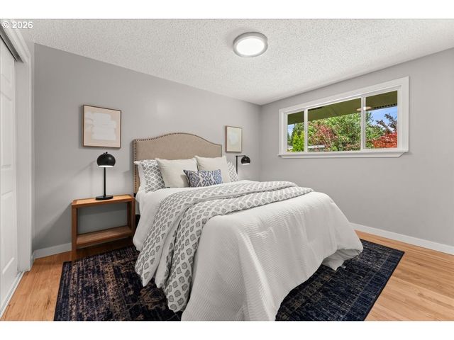 422 Ne 170TH Ave, Portland, OR 97230