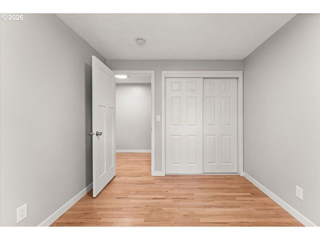 422 Ne 170TH Ave, Portland, OR 97230