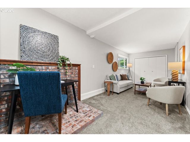 422 Ne 170TH Ave, Portland, OR 97230