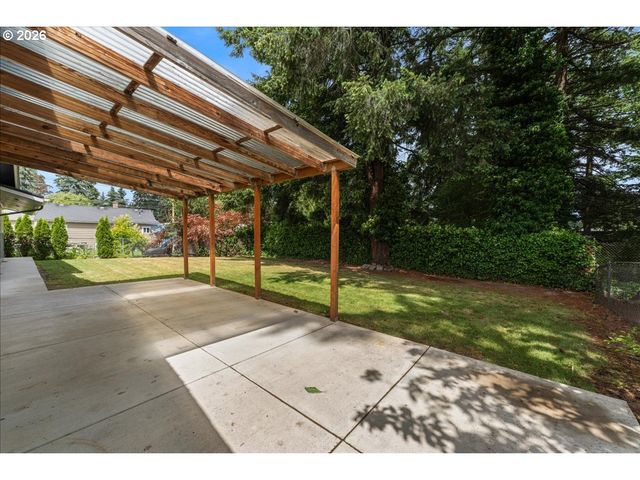 422 Ne 170TH Ave, Portland, OR 97230