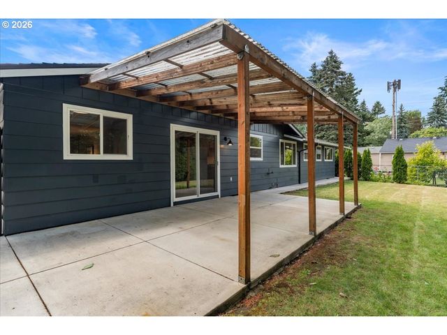 422 Ne 170TH Ave, Portland, OR 97230