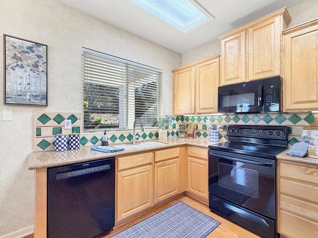 869 Greenridge Ct, Lincoln, CA 95648