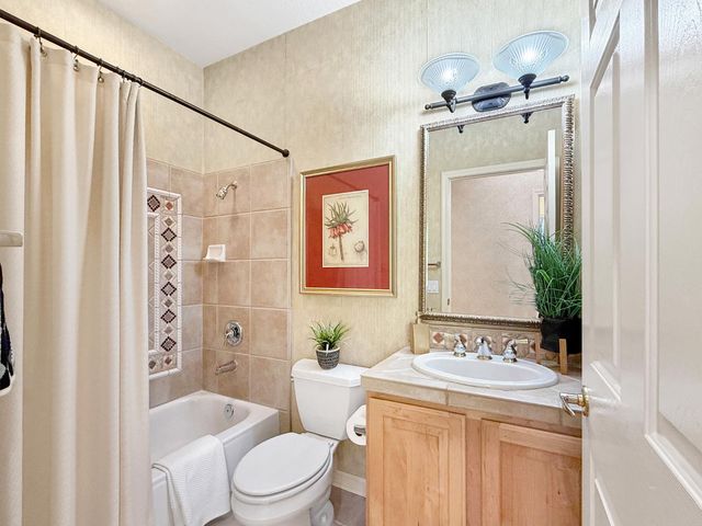 869 Greenridge Ct, Lincoln, CA 95648