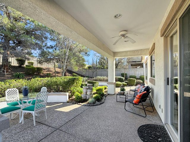 869 Greenridge Ct, Lincoln, CA 95648