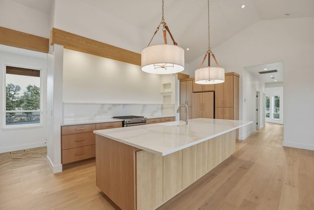 7780 SW Wickiup Avenue, Redmond, OR 97756