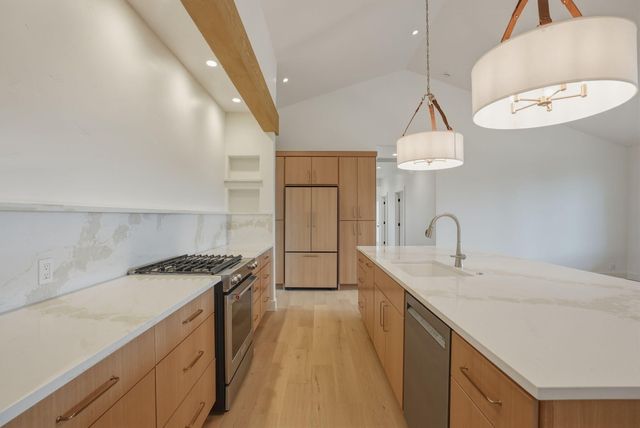 7780 SW Wickiup Avenue, Redmond, OR 97756