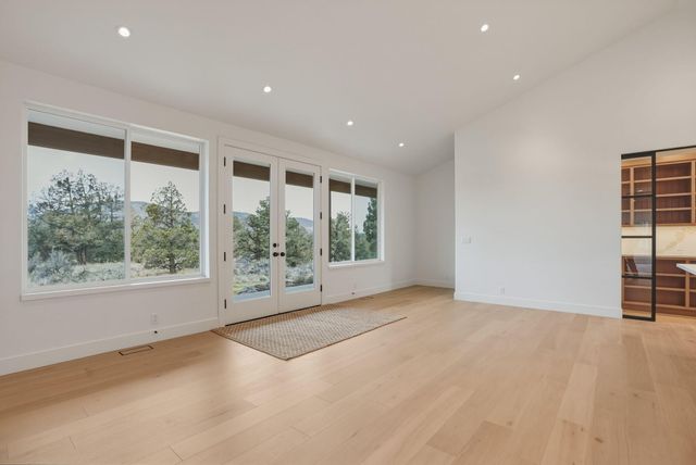 7780 SW Wickiup Avenue, Redmond, OR 97756