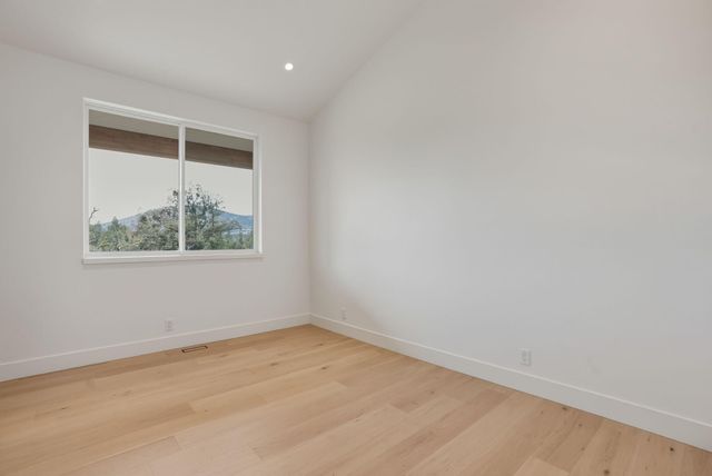 7780 SW Wickiup Avenue, Redmond, OR 97756