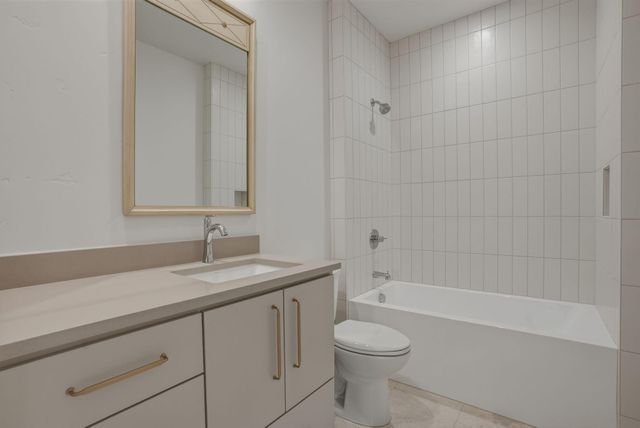 7780 SW Wickiup Avenue, Redmond, OR 97756