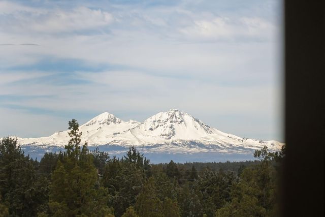 7780 SW Wickiup Avenue, Redmond, OR 97756