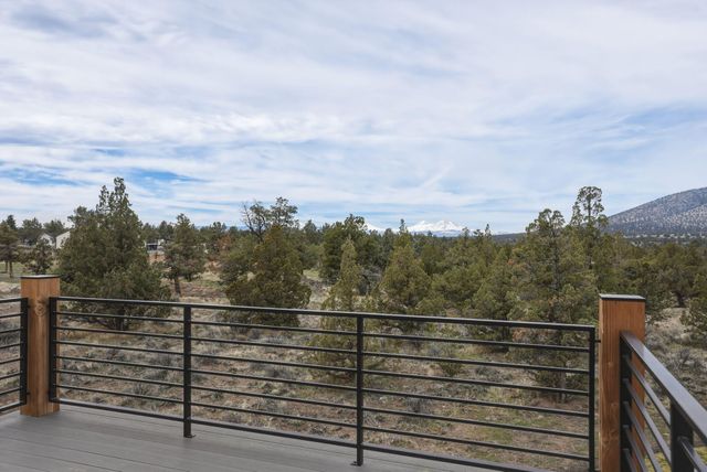 7780 SW Wickiup Avenue, Redmond, OR 97756