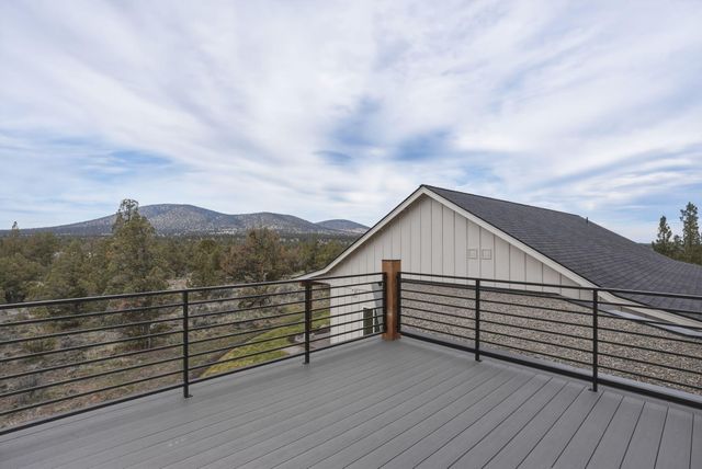 7780 SW Wickiup Avenue, Redmond, OR 97756