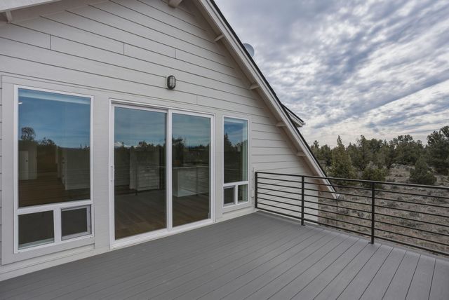 7780 SW Wickiup Avenue, Redmond, OR 97756