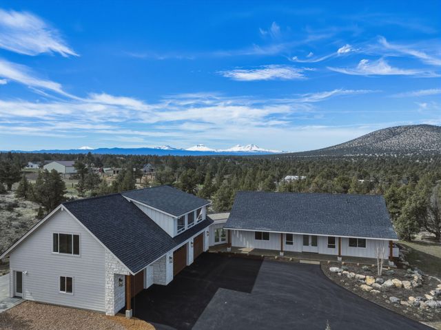 7780 SW Wickiup Avenue, Redmond, OR 97756