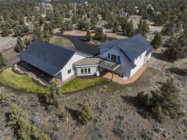 7780 SW Wickiup Avenue, Redmond, OR 97756