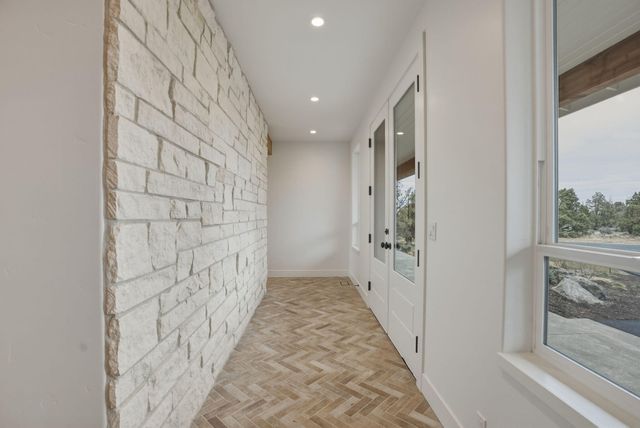 7780 SW Wickiup Avenue, Redmond, OR 97756