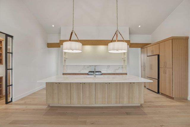 7780 SW Wickiup Avenue, Redmond, OR 97756