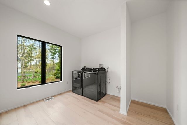 3 Kestrel Way, Carver, MA 02330