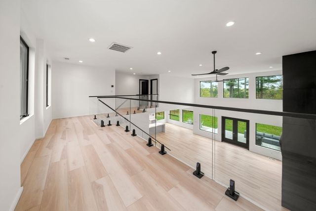 3 Kestrel Way, Carver, MA 02330