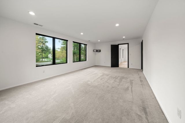 3 Kestrel Way, Carver, MA 02330