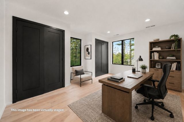 3 Kestrel Way, Carver, MA 02330