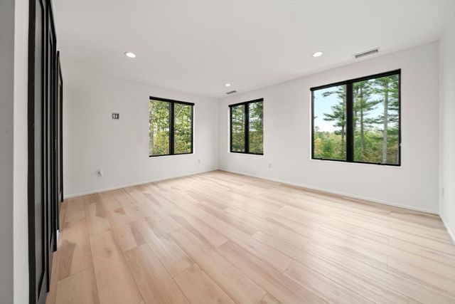 3 Kestrel Way, Carver, MA 02330