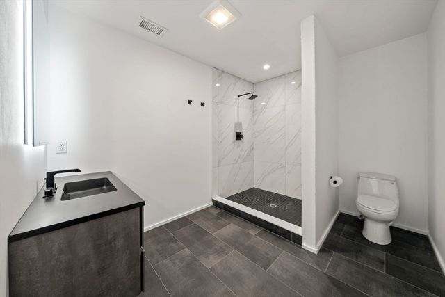 3 Kestrel Way, Carver, MA 02330