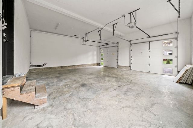 3 Kestrel Way, Carver, MA 02330