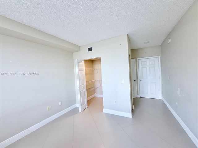 17100 N Bay Road 1105, Sunny Isles Beach, FL 33160