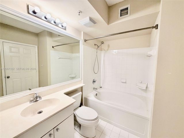 17100 N Bay Road 1105, Sunny Isles Beach, FL 33160