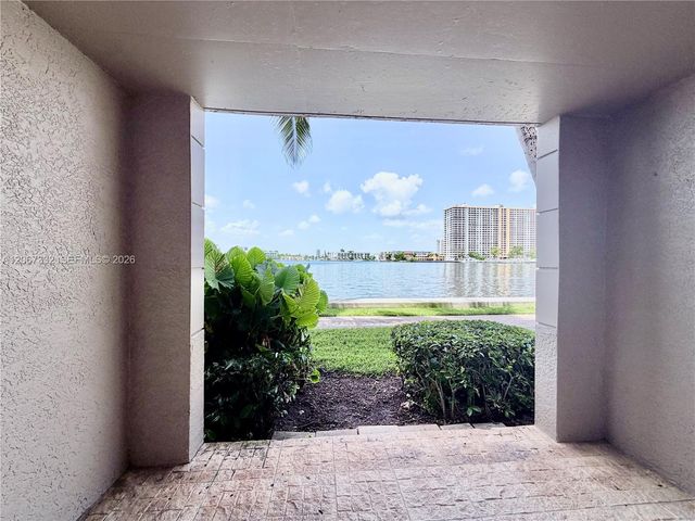17100 N Bay Road 1105, Sunny Isles Beach, FL 33160