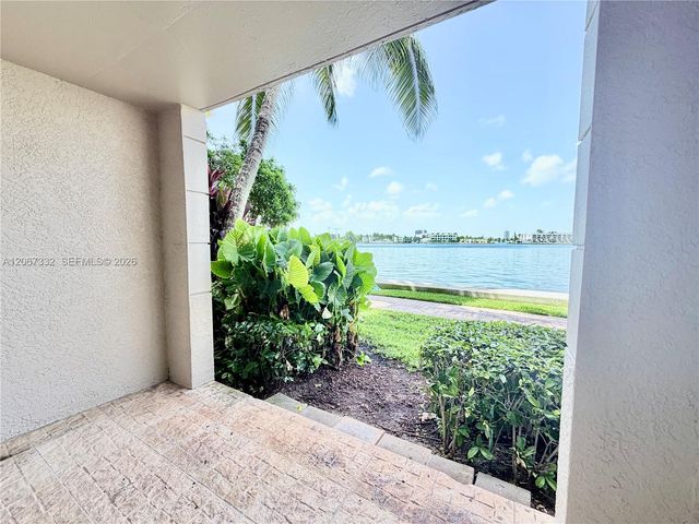 17100 N Bay Road 1105, Sunny Isles Beach, FL 33160