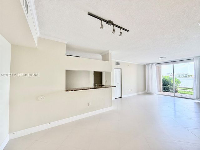 17100 N Bay Road 1105, Sunny Isles Beach, FL 33160