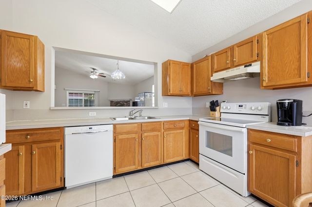 2856 SUTTON ESTATES Circle S, Jacksonville, FL 32223
