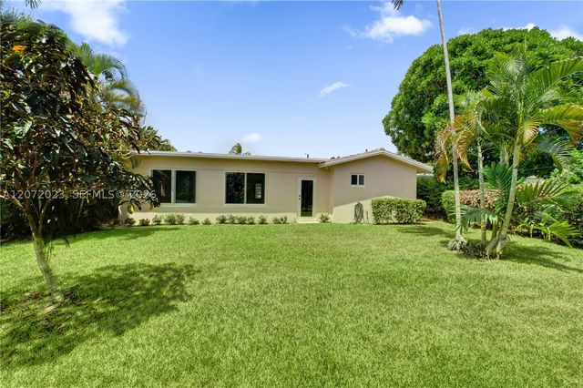 1524 NE 37th St, Oakland Park, FL 33334