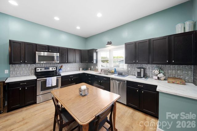 67 4th Street, Cramerton, NC 28032