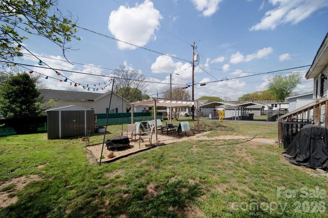 67 4th Street, Cramerton, NC 28032