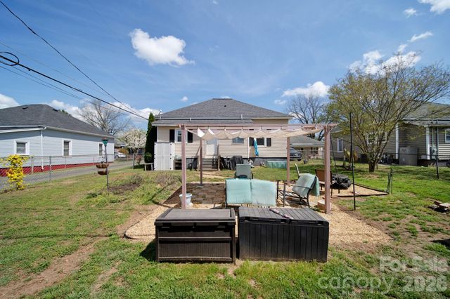 67 4th Street, Cramerton, NC 28032