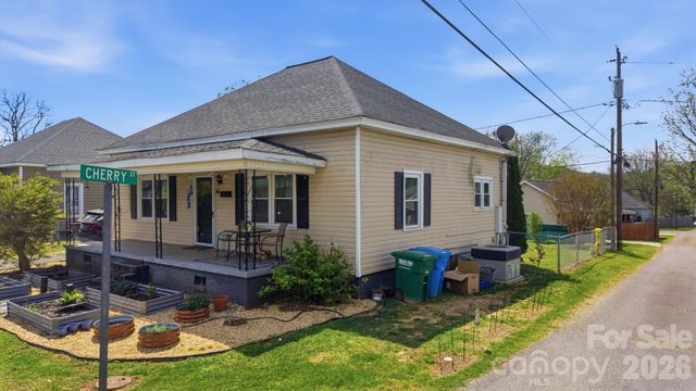 67 4th Street, Cramerton, NC 28032