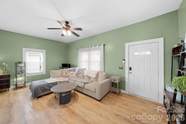 67 4th Street, Cramerton, NC 28032